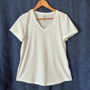 Kuhl White Short Sleeve V-Neck Short Sleeve T-shirt